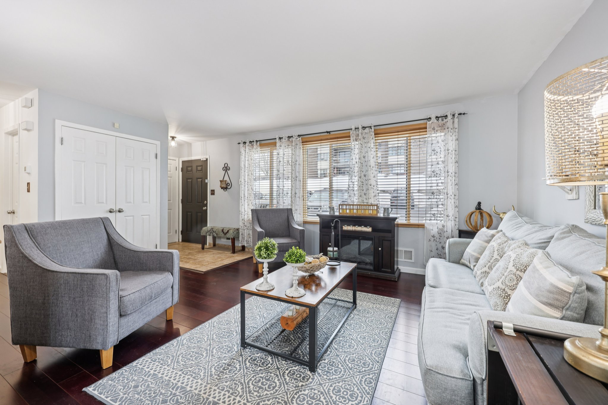 Country Club Ln-S1802-008.jpg