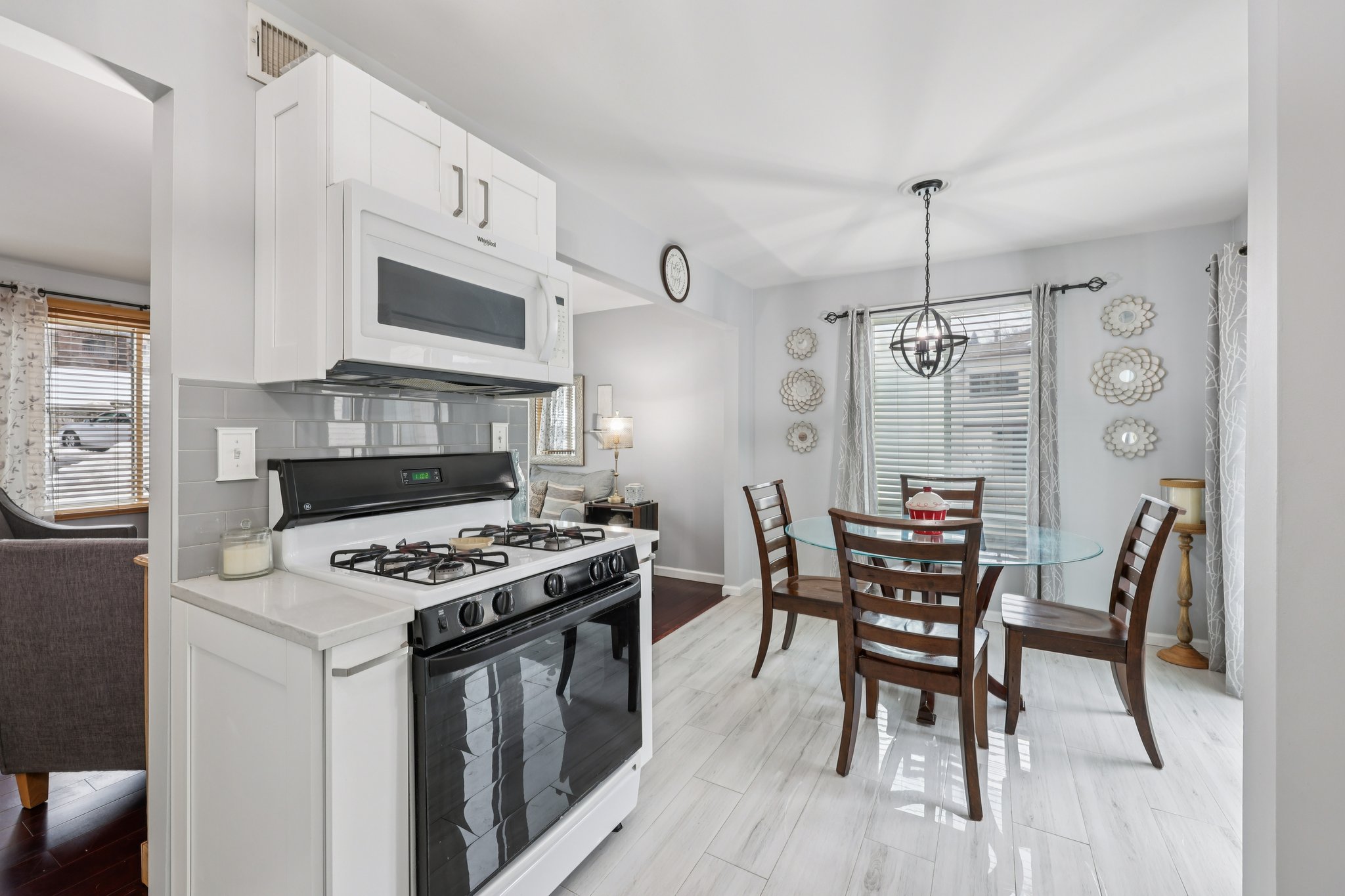 Country Club Ln-S1802-015.jpg