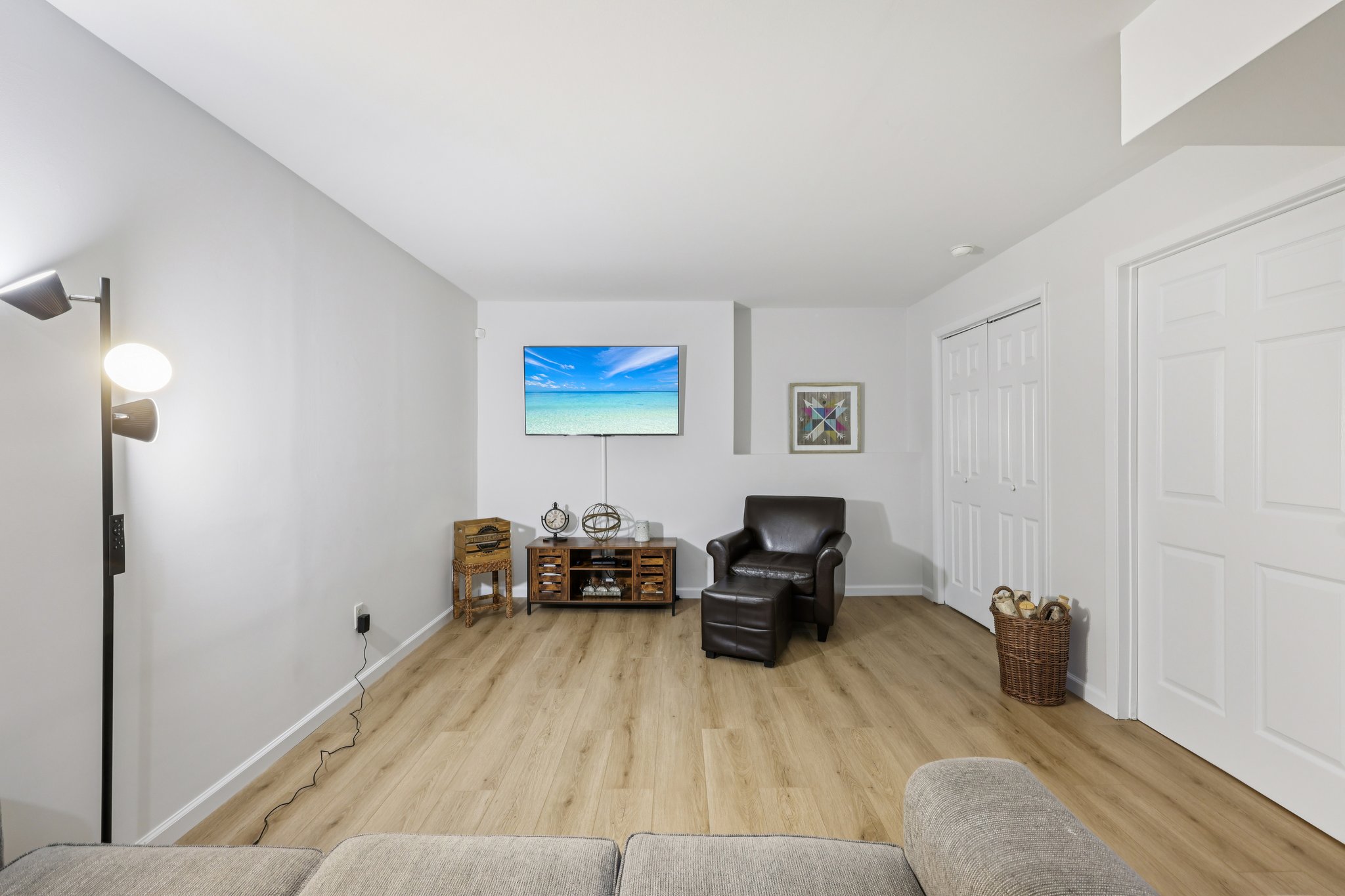 Country Club Ln-S1802-018.jpg