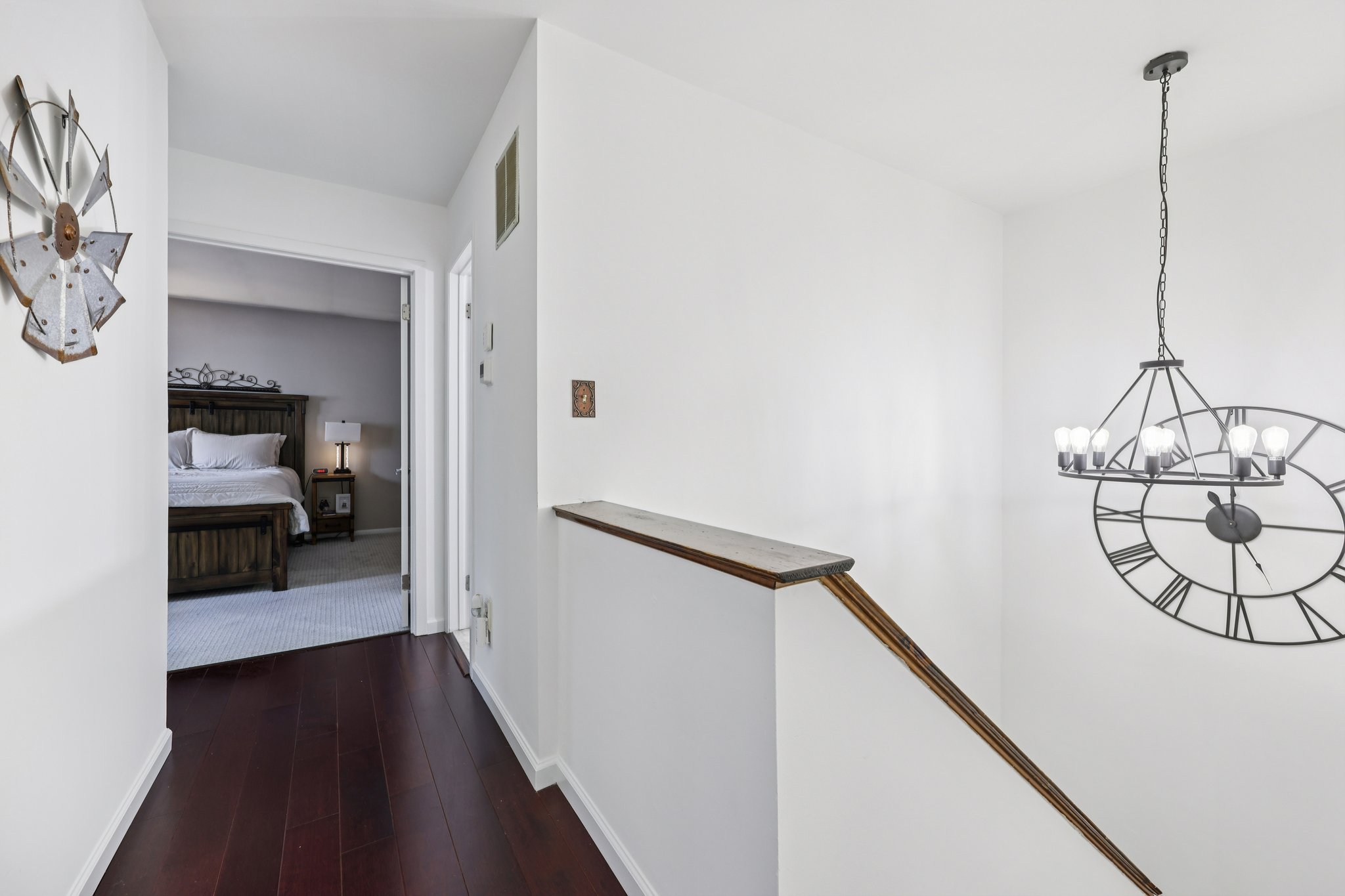 Country Club Ln-S1802-021.jpg