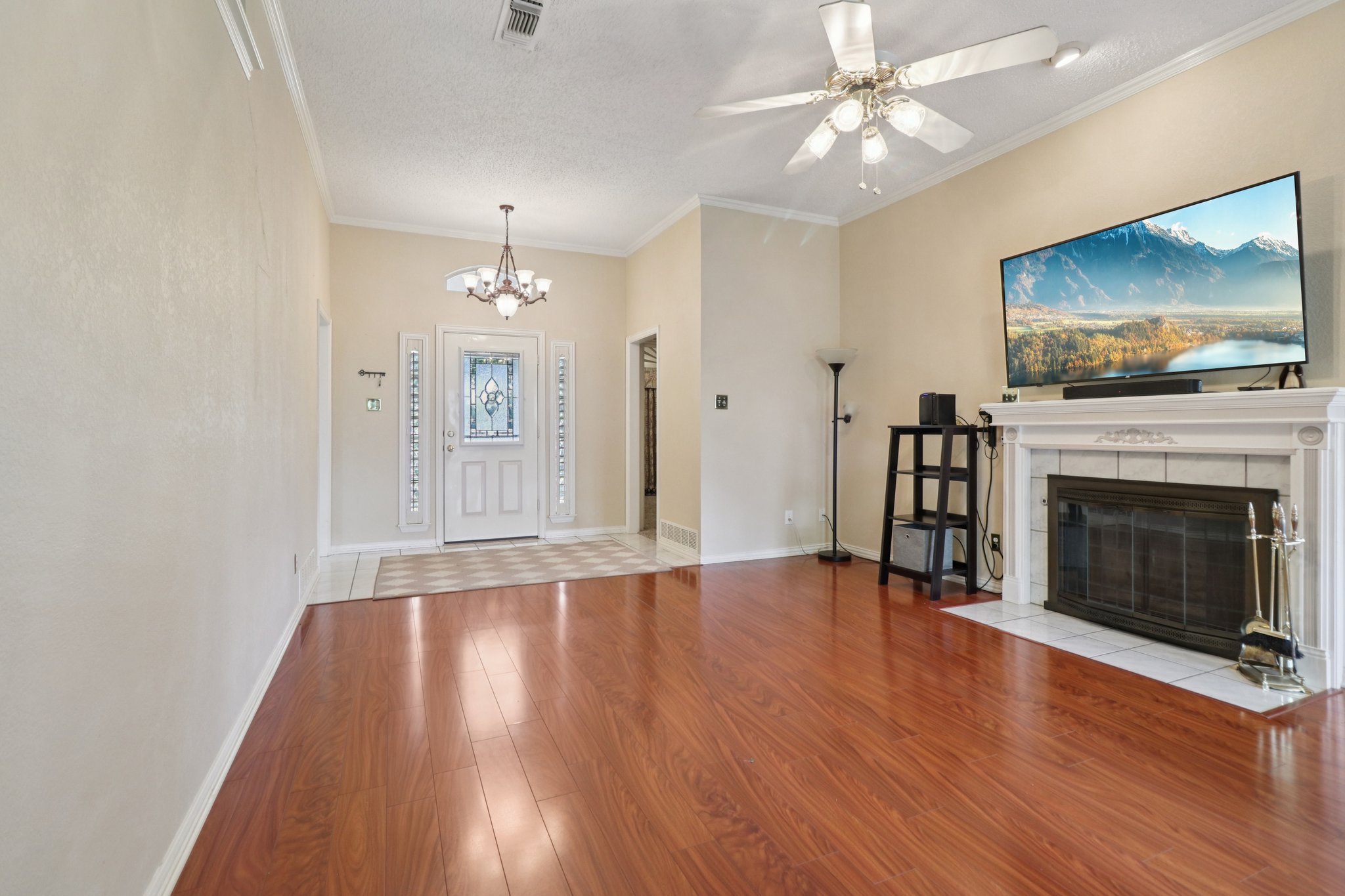 Meadow Ln-S1107-008.jpg