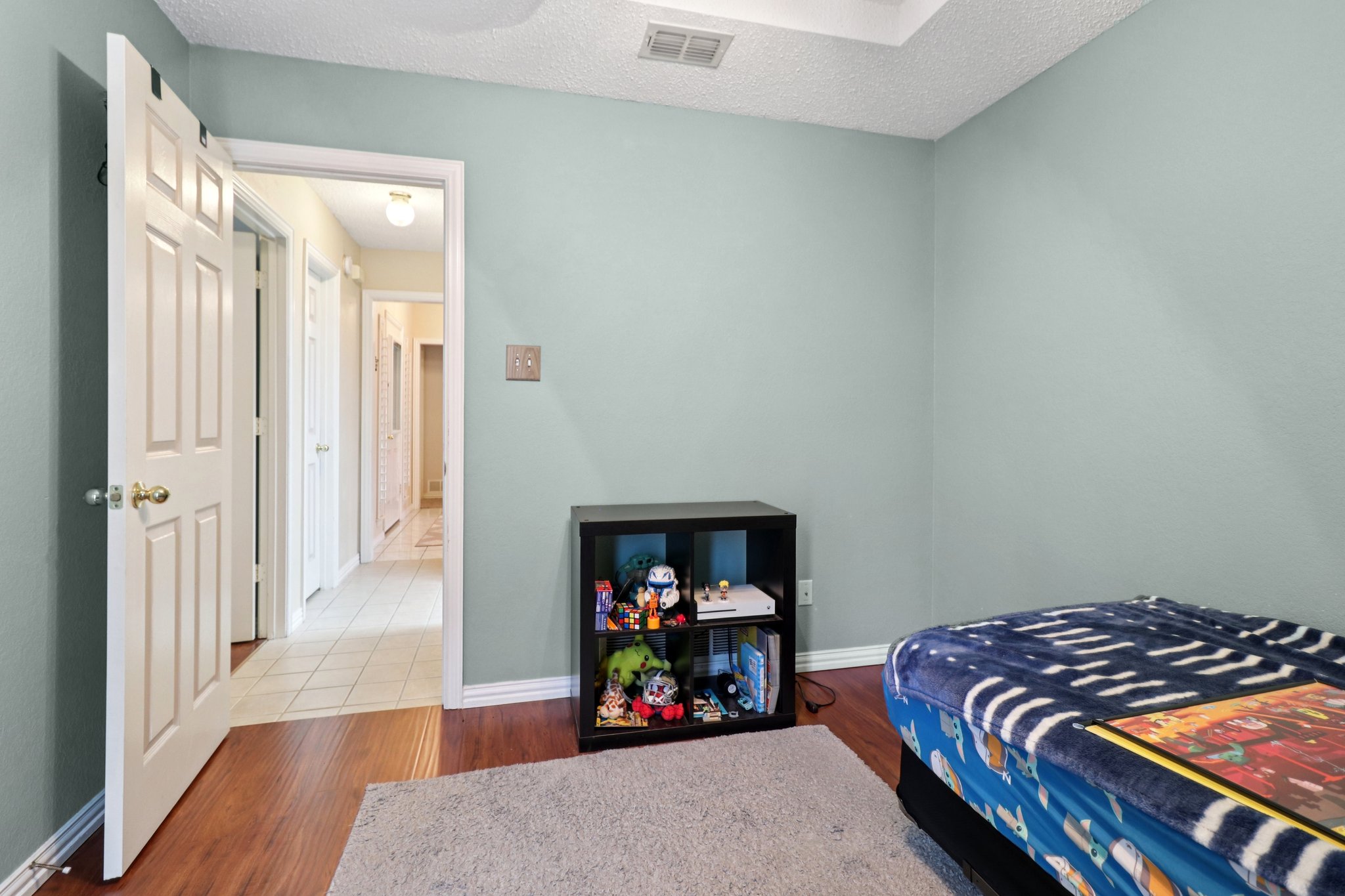 Meadow Ln-S1107-025.jpg