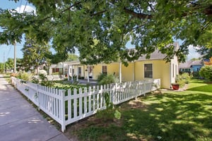 N Merrill St-S0809-003.jpg