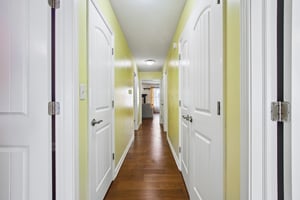 N Merrill St-S0809-010.jpg