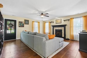 N Merrill St-S0809-012.jpg