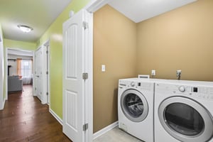 N Merrill St-S0809-032.jpg