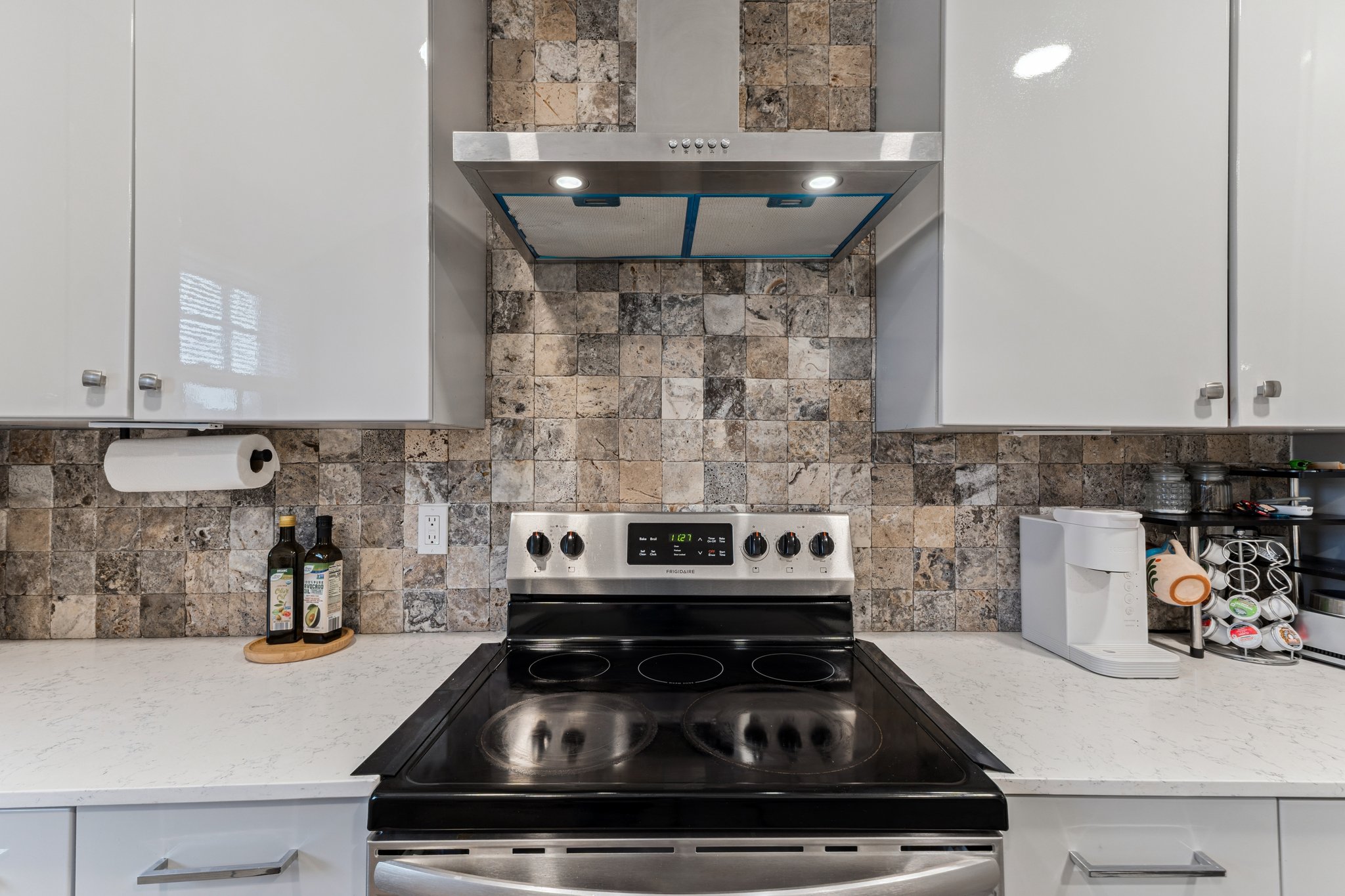 409 NE 60th St_017.jpg