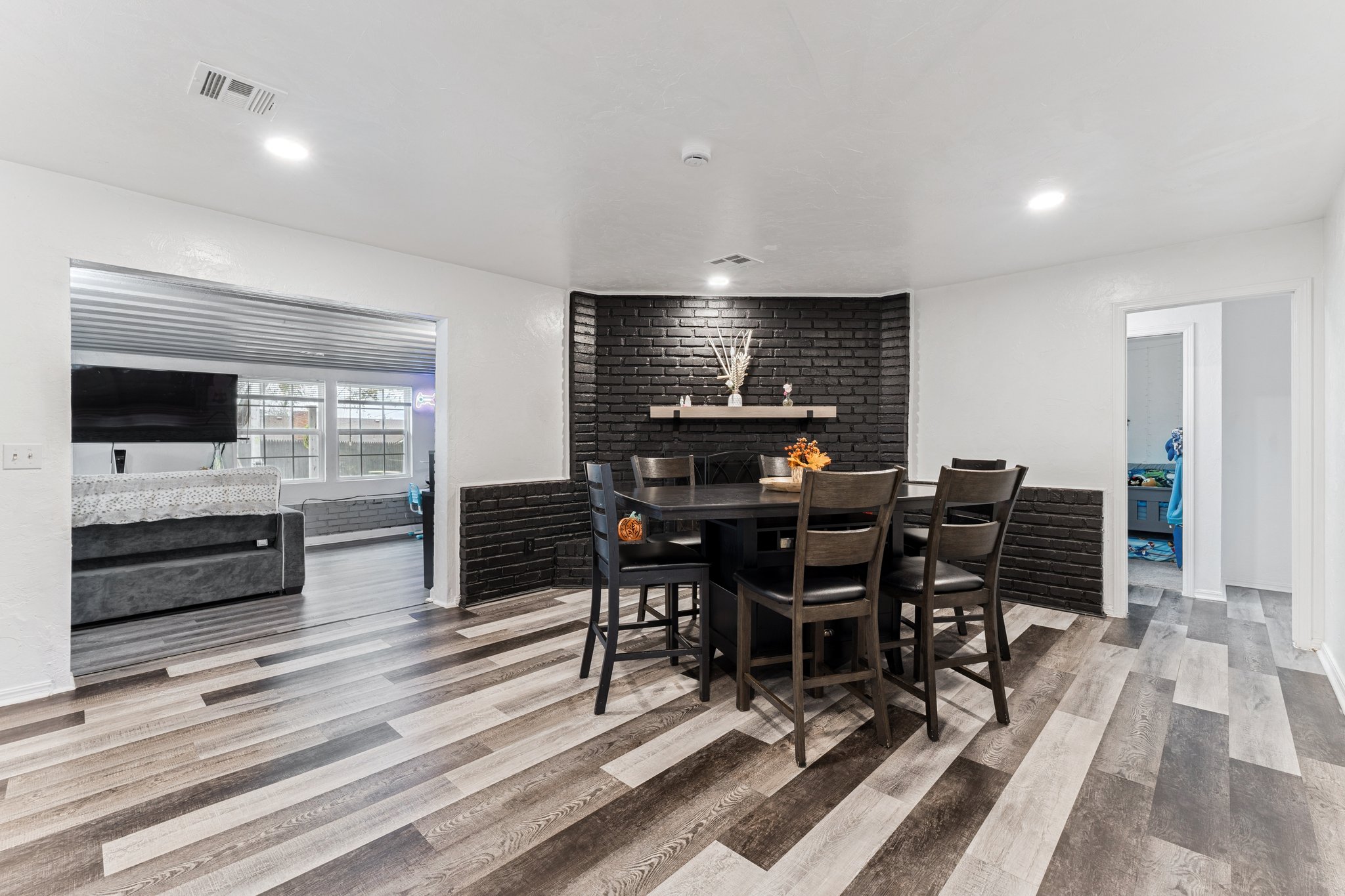 409 NE 60th St_022.jpg