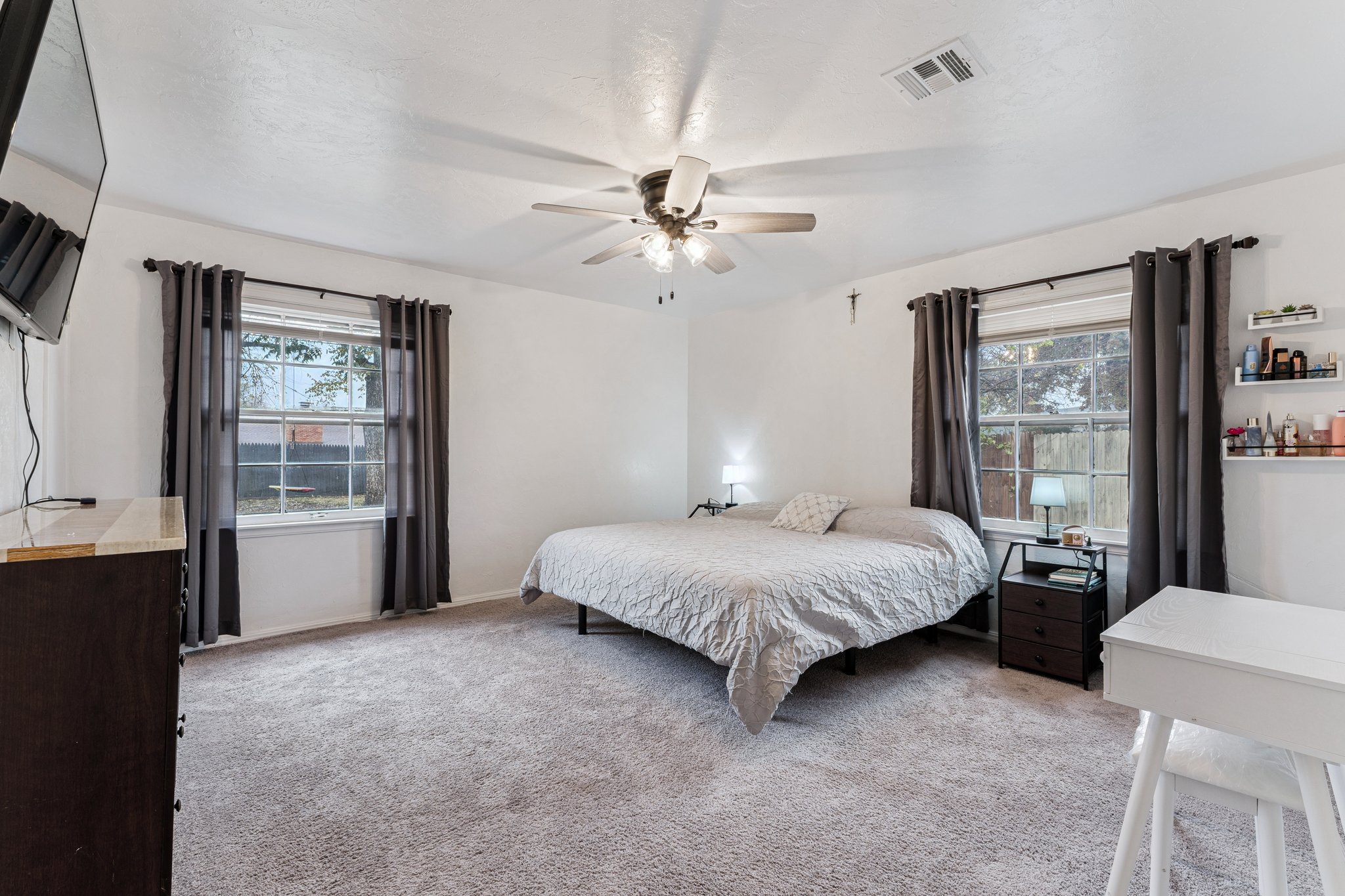 409 NE 60th St_029.jpg