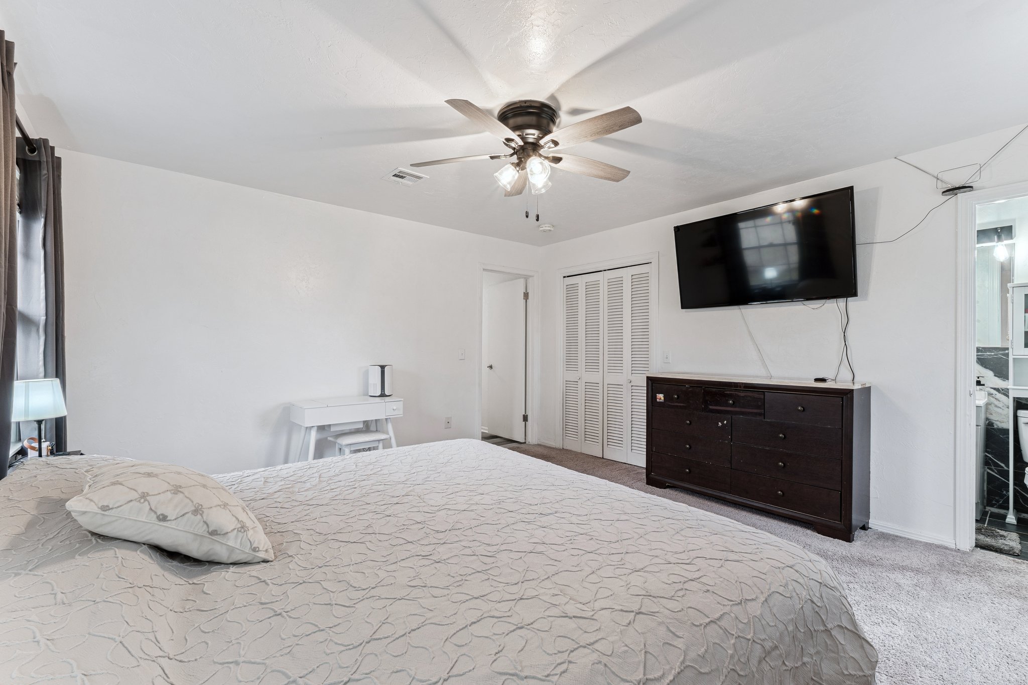 409 NE 60th St_030.jpg