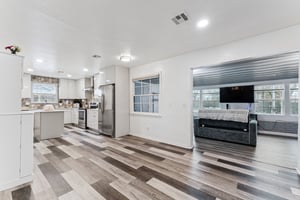 409 NE 60th St_012.jpg