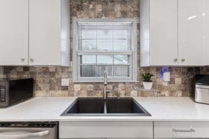 409 NE 60th St_018.jpg