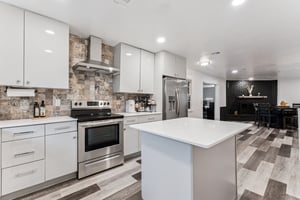 409 NE 60th St_019.jpg