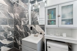 409 NE 60th St_031.jpg