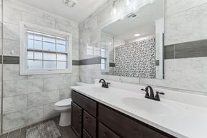 409 NE 60th St_037.jpg