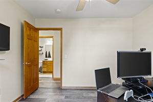  Photo 44