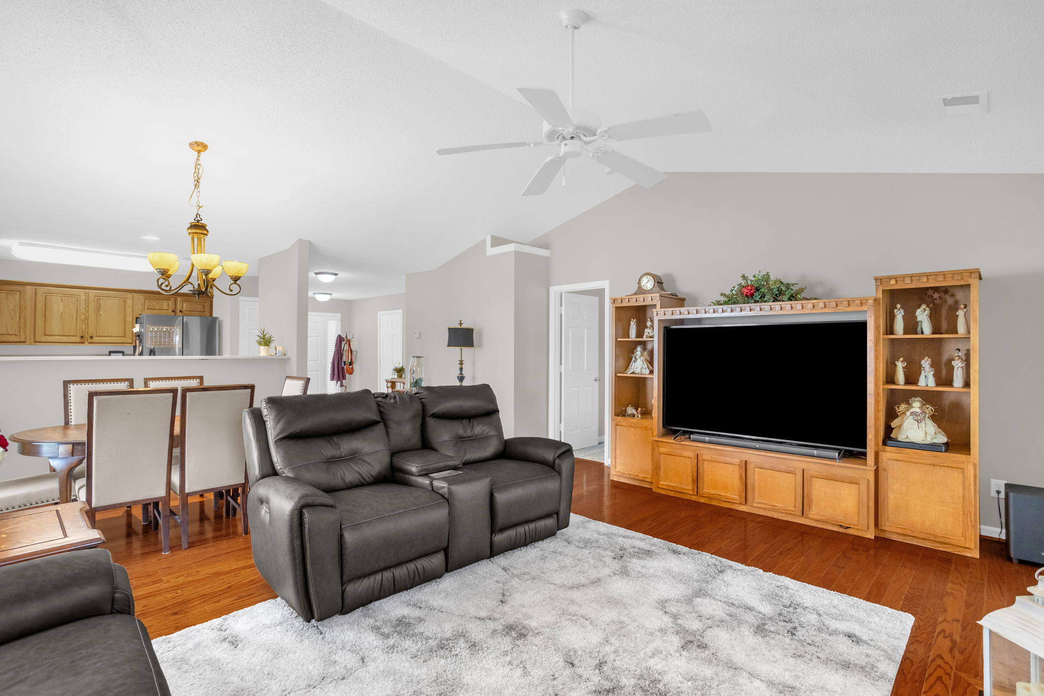 409 Timbercreek Dr-15