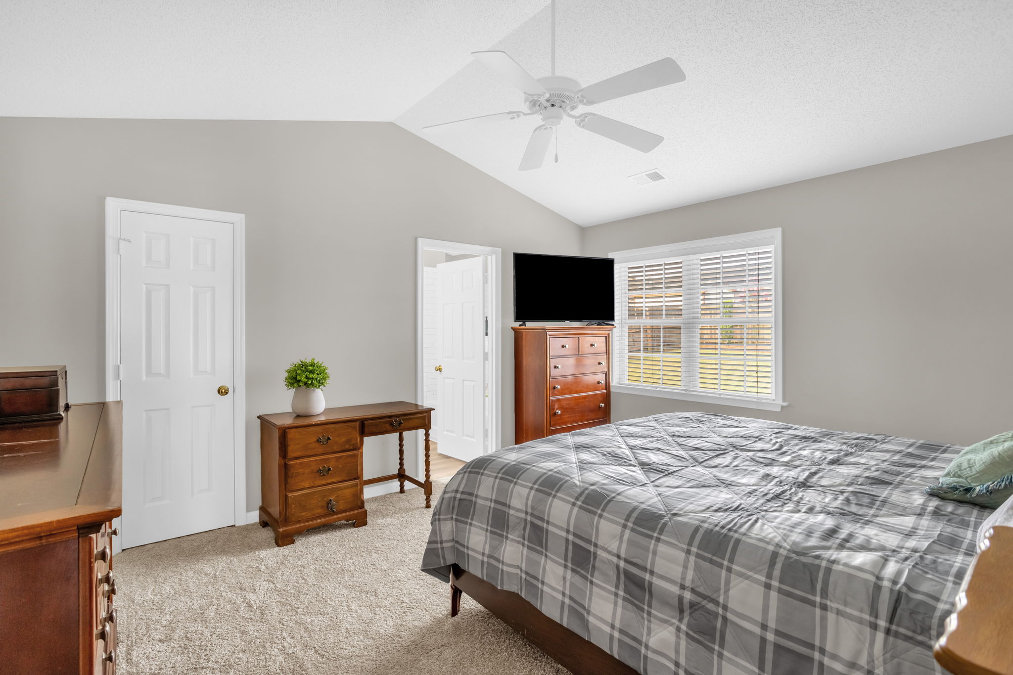 409 Timbercreek Dr-16