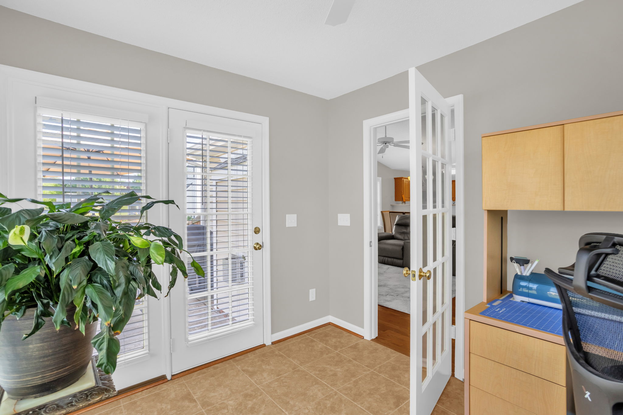 409 Timbercreek Dr-25
