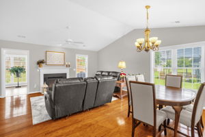 409 Timbercreek Dr-10