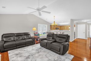 409 Timbercreek Dr-13