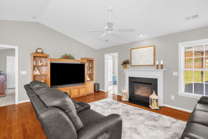 409 Timbercreek Dr-14