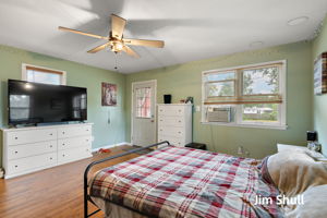  Photo 48