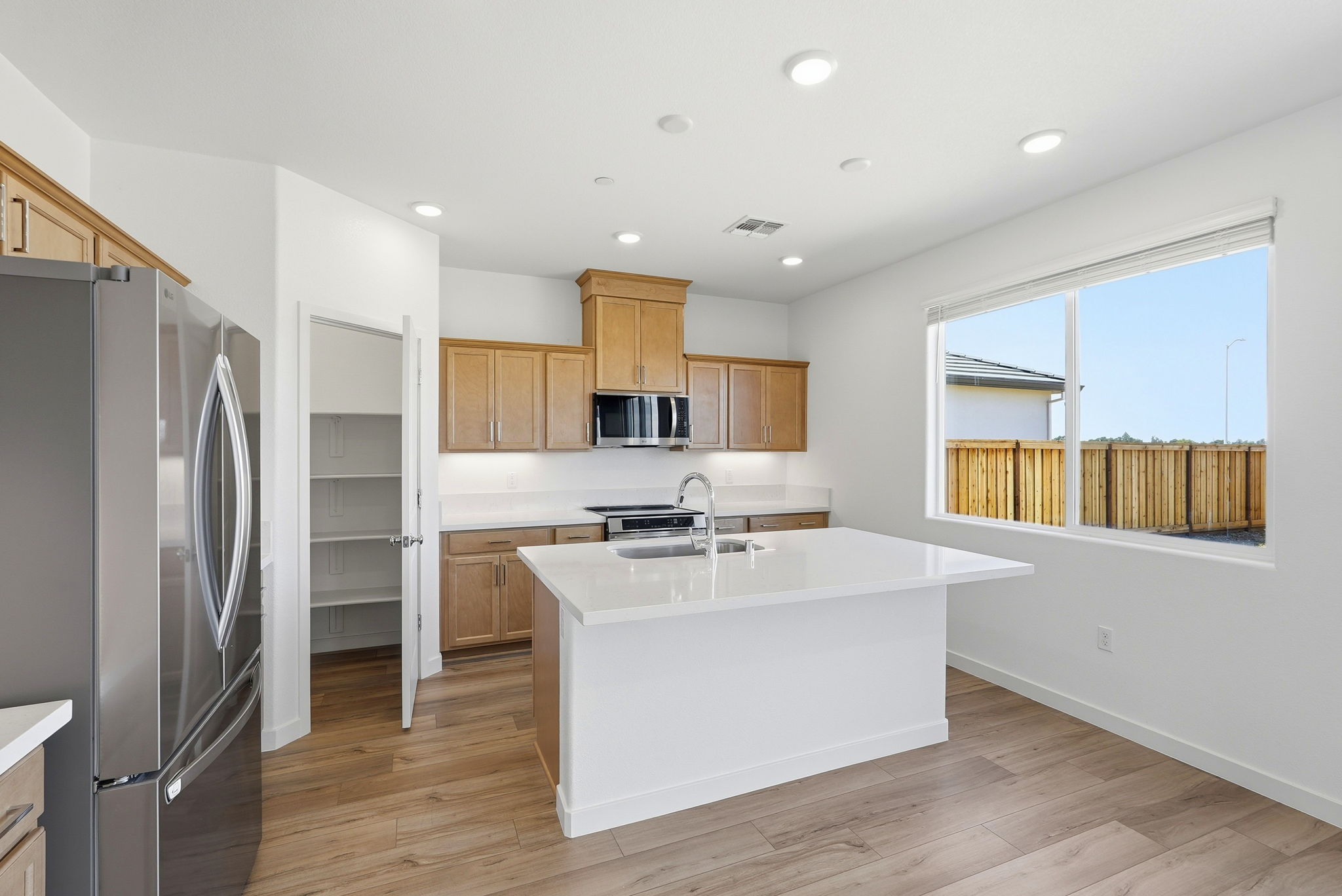 013_F8_4091 Keith Ln