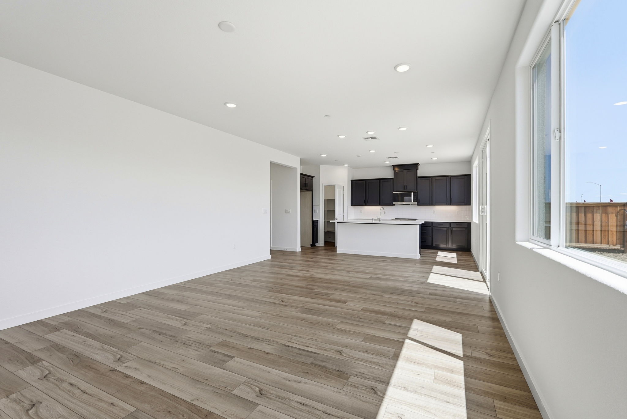 010_F8_4092 Keith Ln