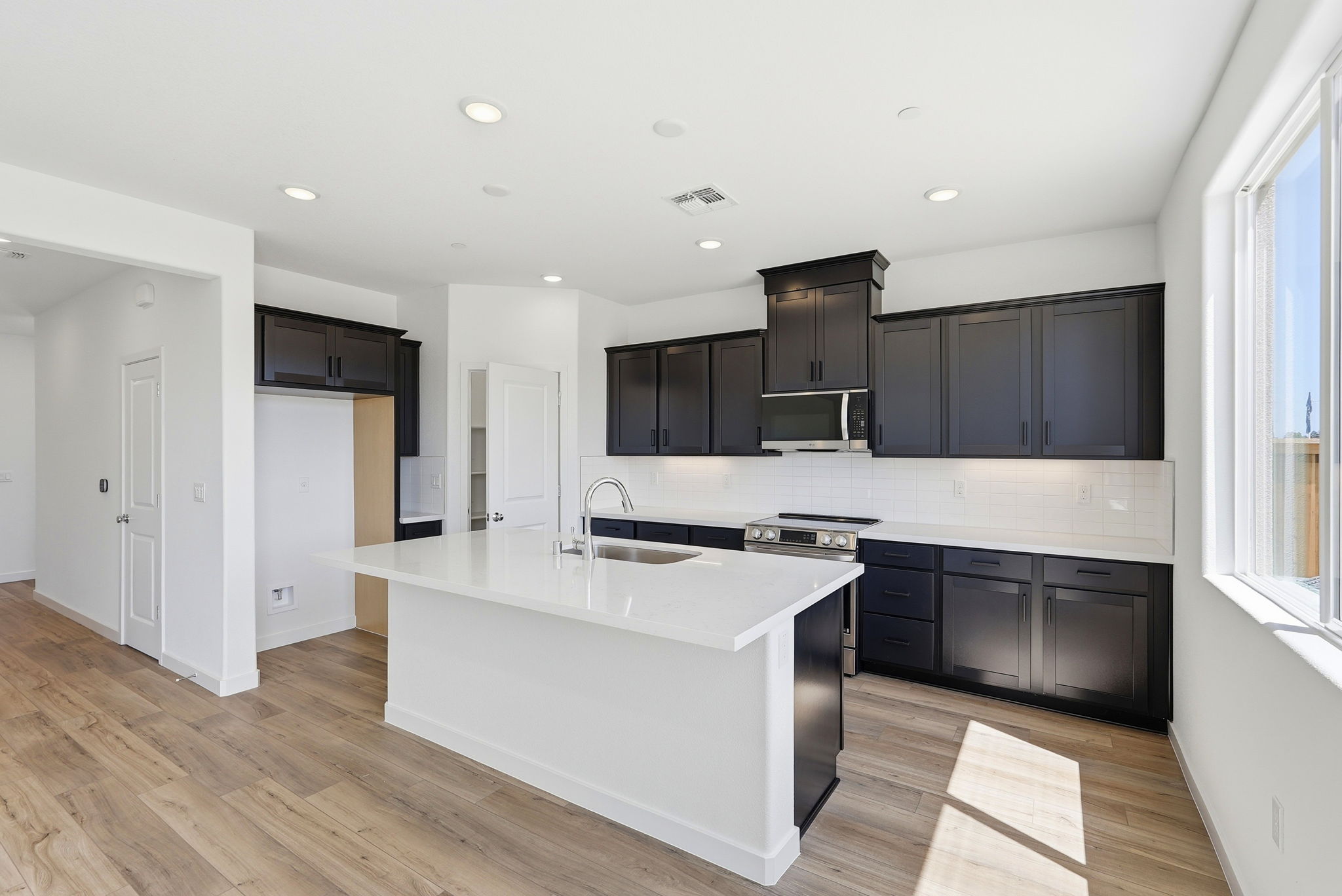 014_F8_4092 Keith Ln