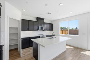 013_F8_4092 Keith Ln