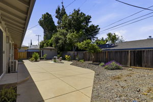  Photo 48