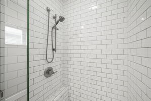  Photo 32