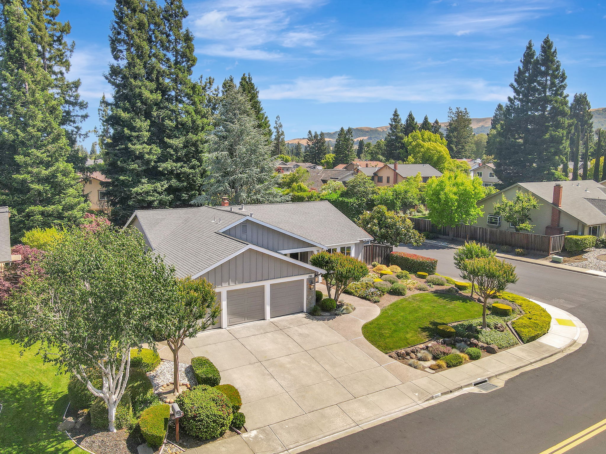 002_AERIAL_ 4095 Dunbarton Cir