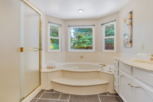 042_4095 Dunbarton Cir