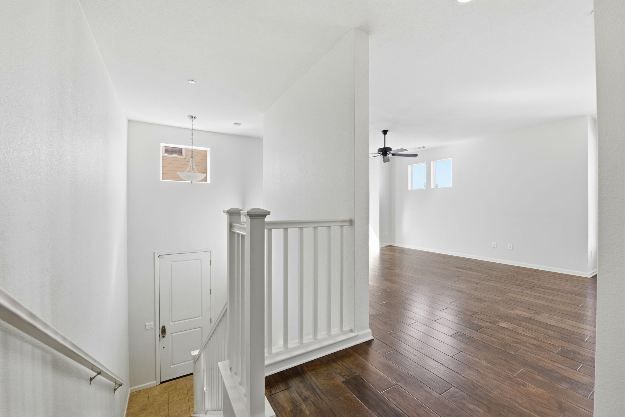 005_F8_40955 Olmstead Terrace