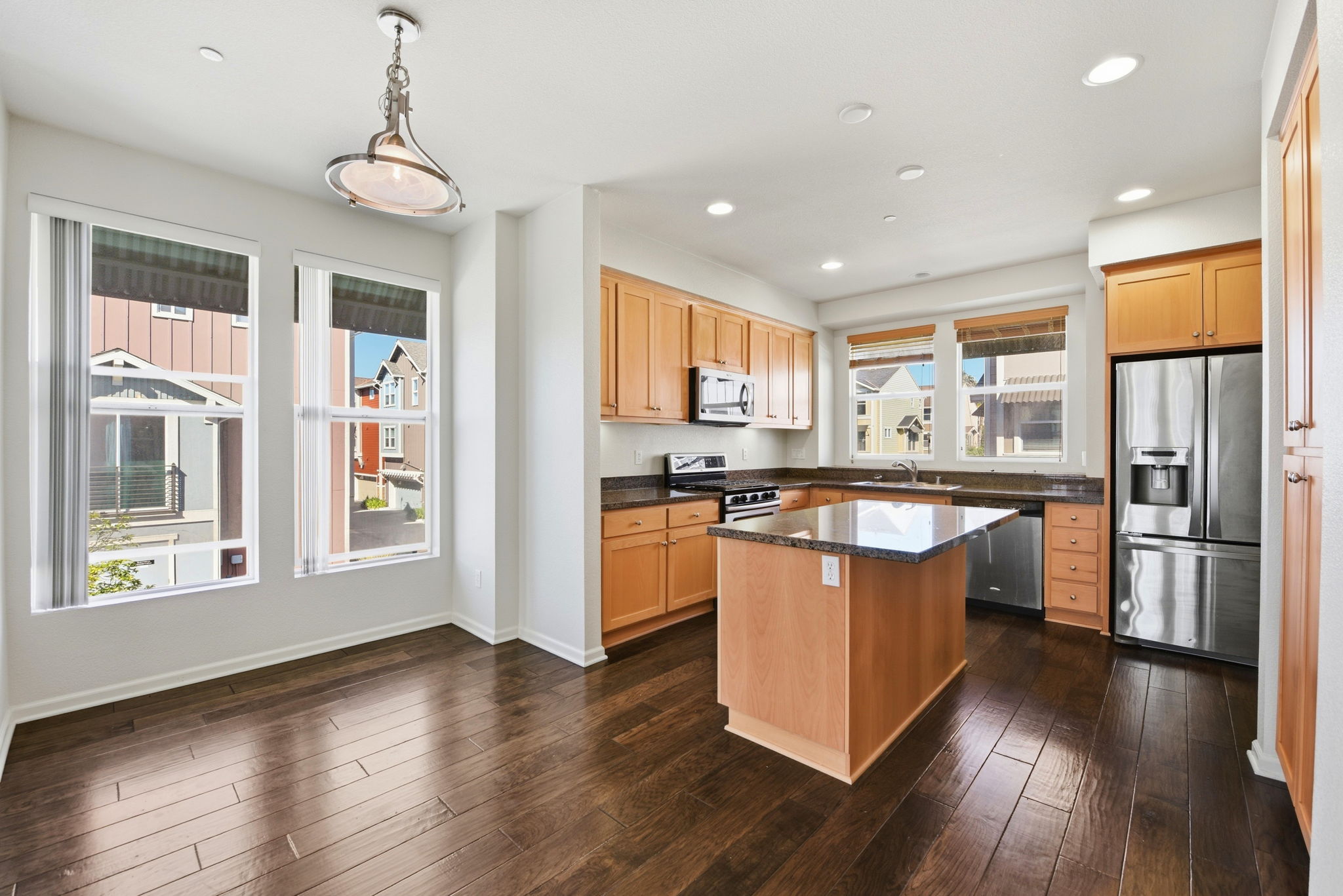 018_F8_40955 Olmstead Terrace