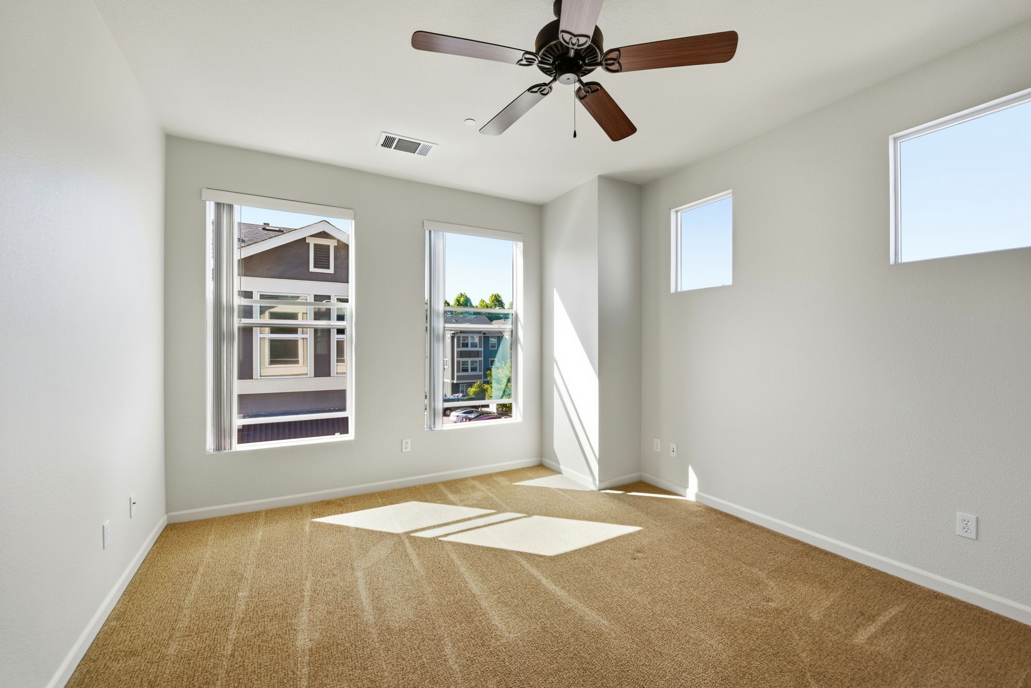 019_F8_40955 Olmstead Terrace