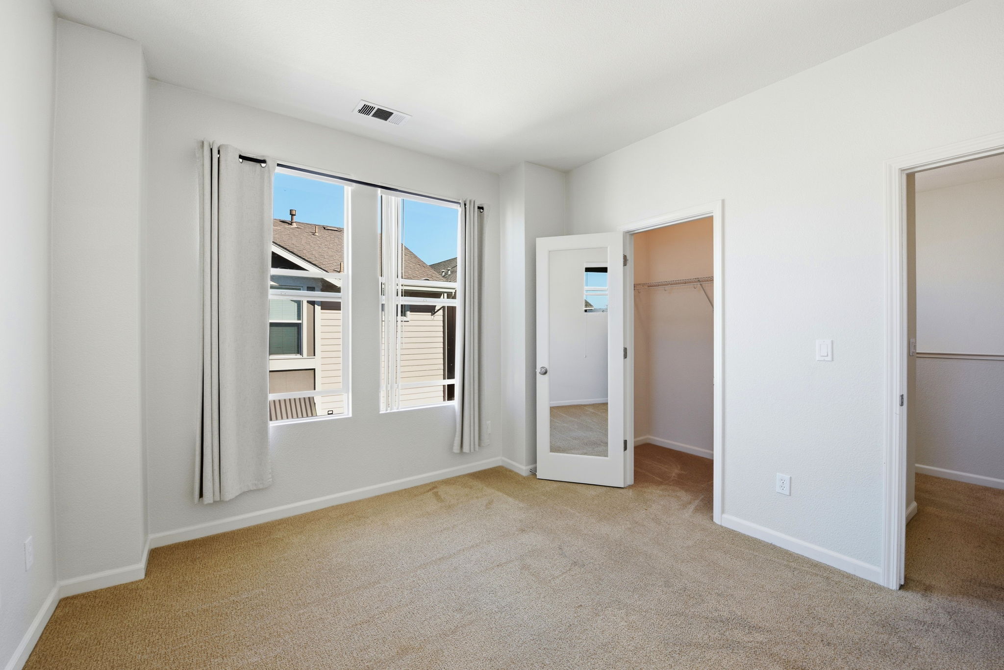 025_F8_40955 Olmstead Terrace