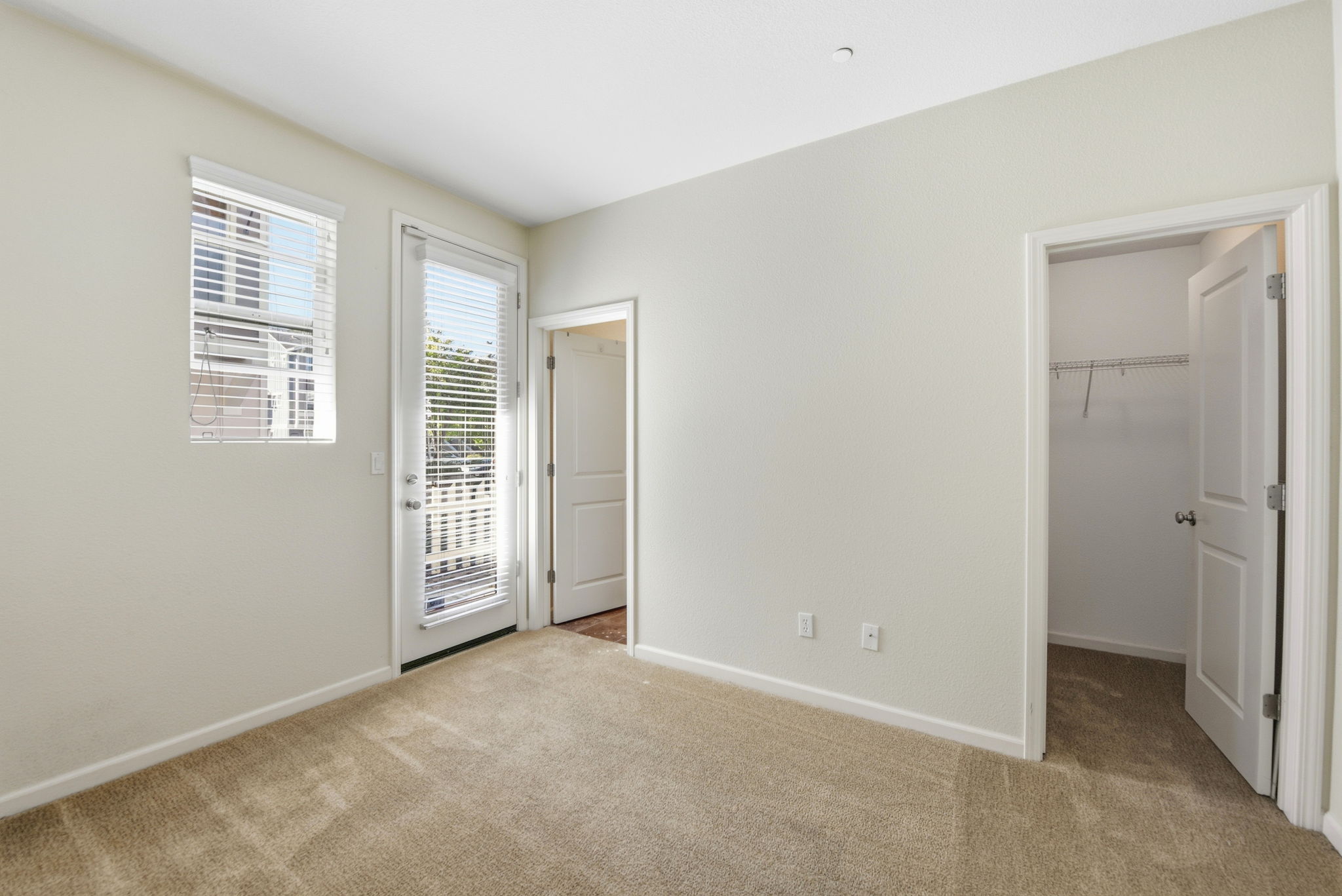 027_F8_40955 Olmstead Terrace