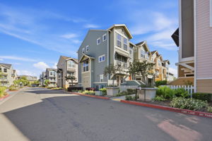 001_F8_40955 Olmstead Terrace