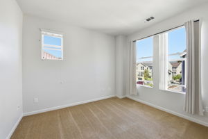 024_F8_40955 Olmstead Terrace
