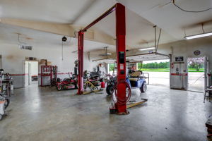 33 Garage Interior