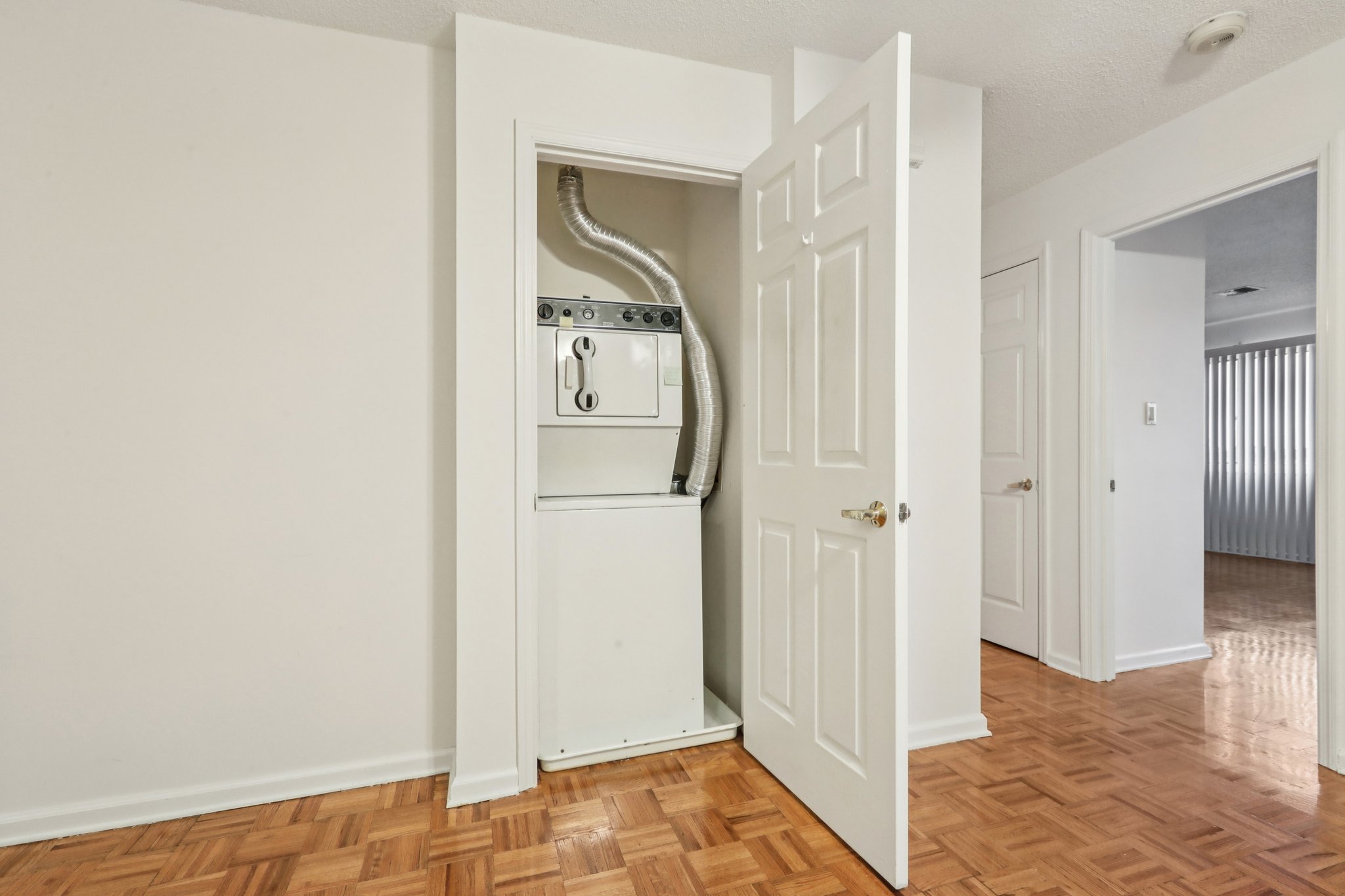 41-51 Wilson Ave-L0703-021.jpg