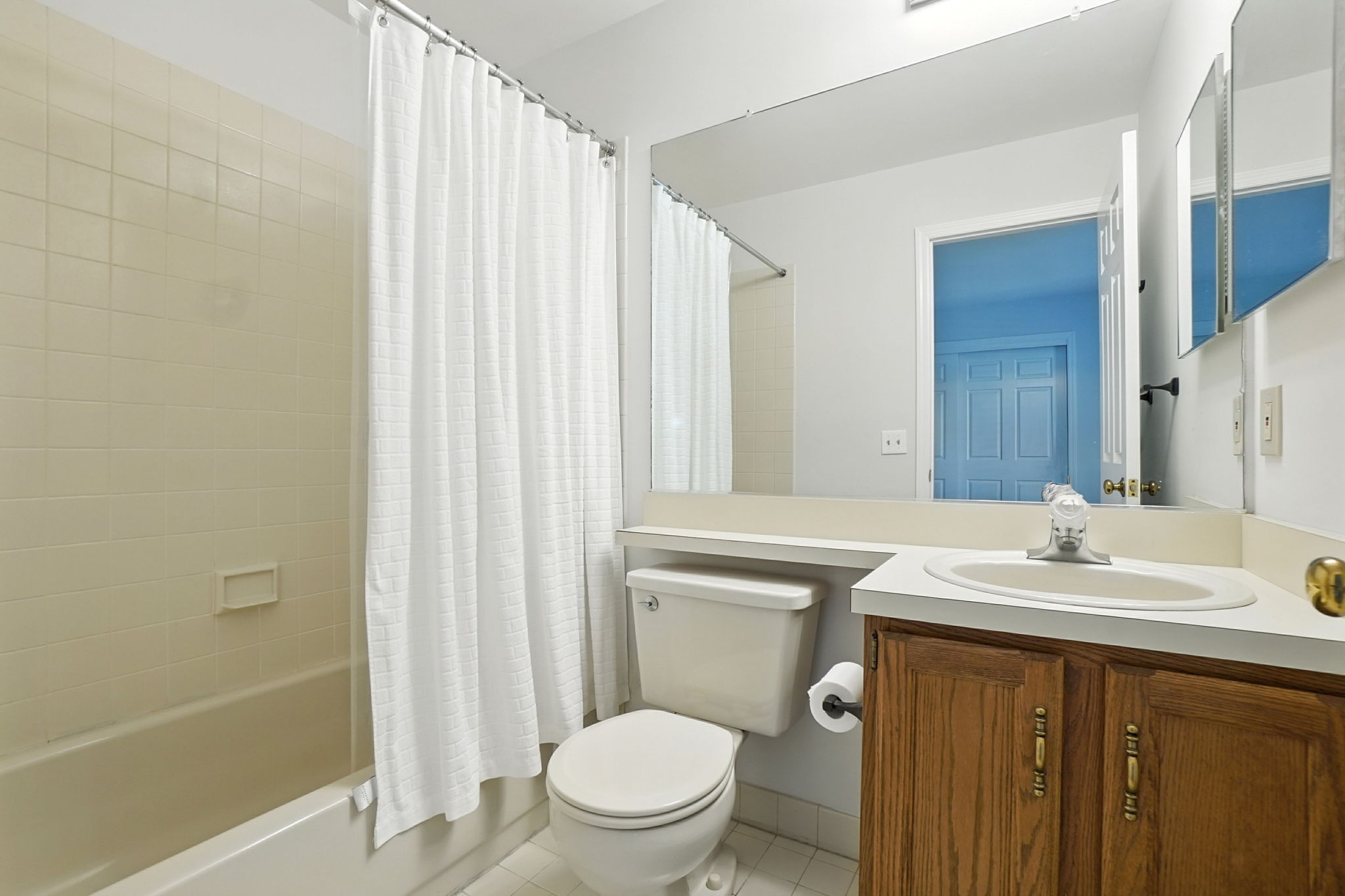 2nd bathroom