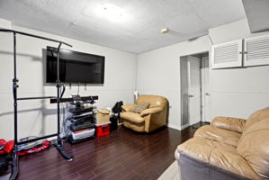  Photo 24