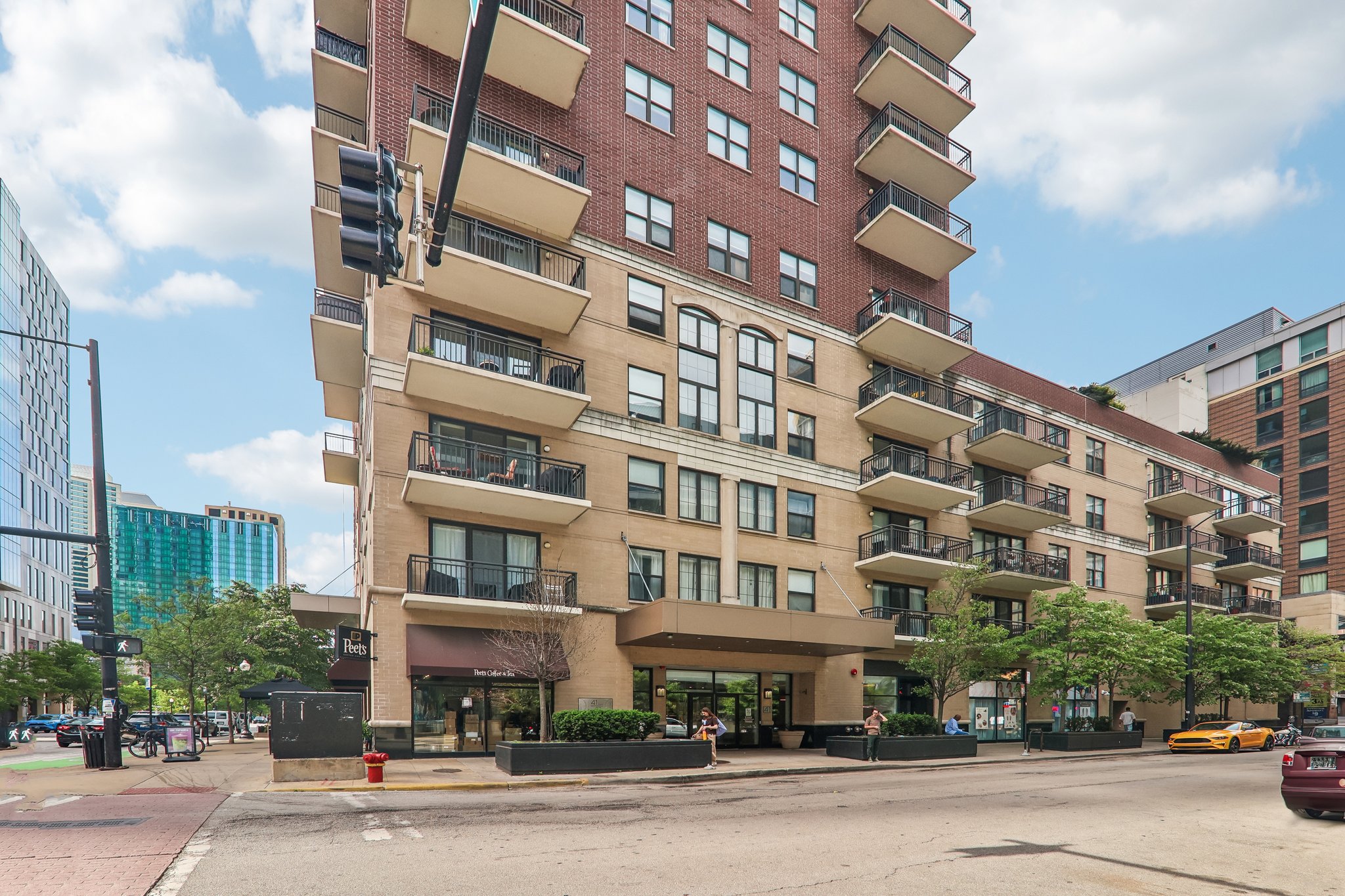 E 8th St 3301-S3105-002.jpg