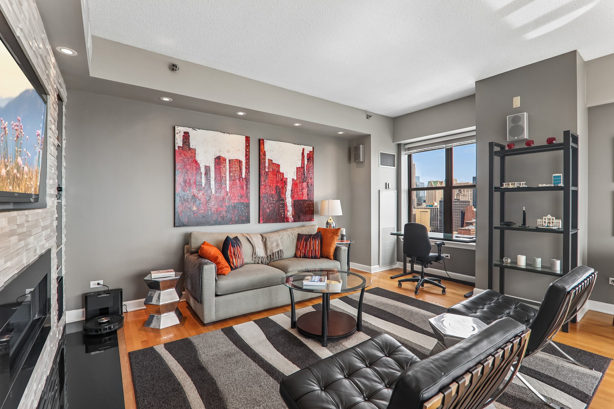 E 8th St 3301-S3105-008.jpg