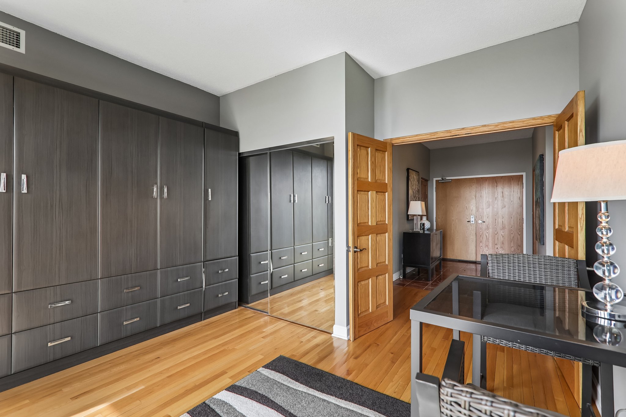 E 8th St 3301-S3105-016.jpg