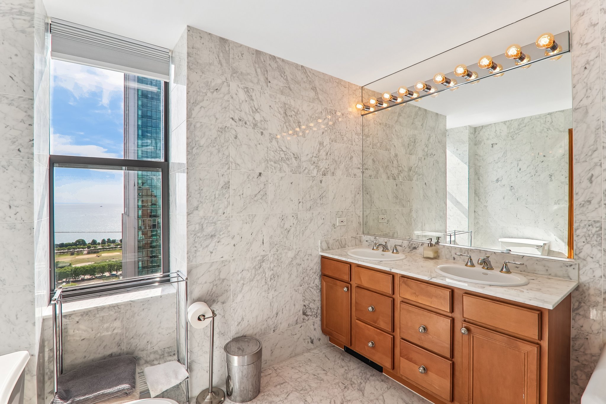 E 8th St 3301-S3105-029.jpg